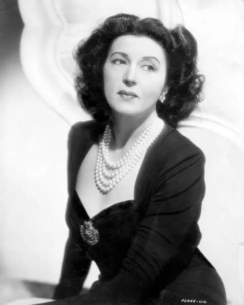 Katina Paxinou - This vintage press photo of Oscar-winning actress Katina Paxinou from the 1940s was published and distributed between 1928-1977 w/o copyright, thus in the public domain, for publicity
