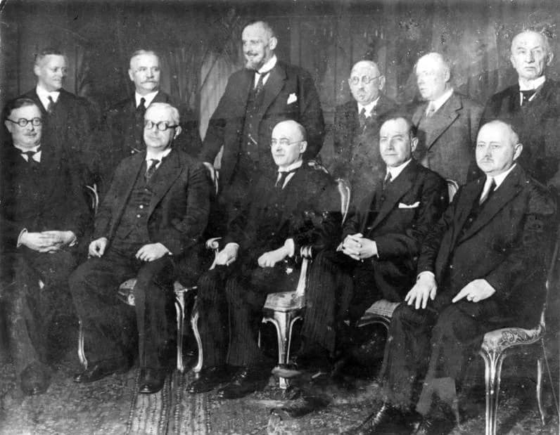 Heinrich Brüning - For documentary purposes the German Federal Archive often retained the original image captions, which may be erroneous, biased, obsolete or politically extreme. Zentralbild
Die neue