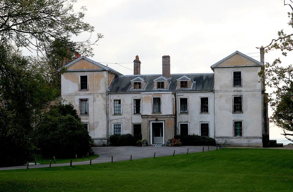 Ralph Vaughan Williams - Leith Hill Place, Surrey, childhood home of the composer W:Ralph Vaughan Williams. Vaughan Williams bequeathed the house to the National Trust in 1944.