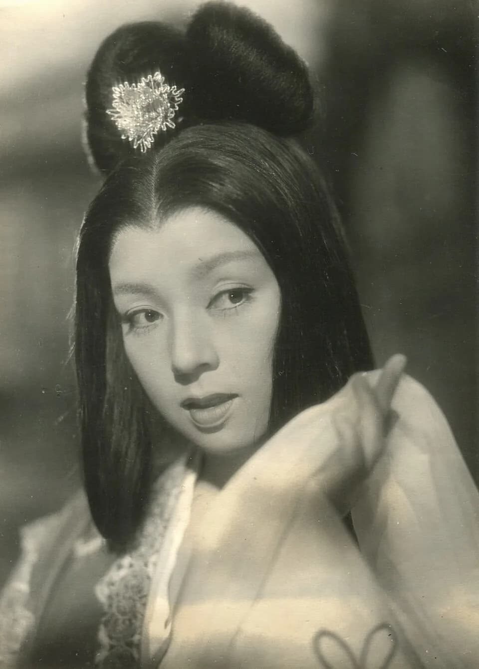 Kenji Mizoguchi - Machiko Kyō in "Yang Guifei" (1955) - publicity still