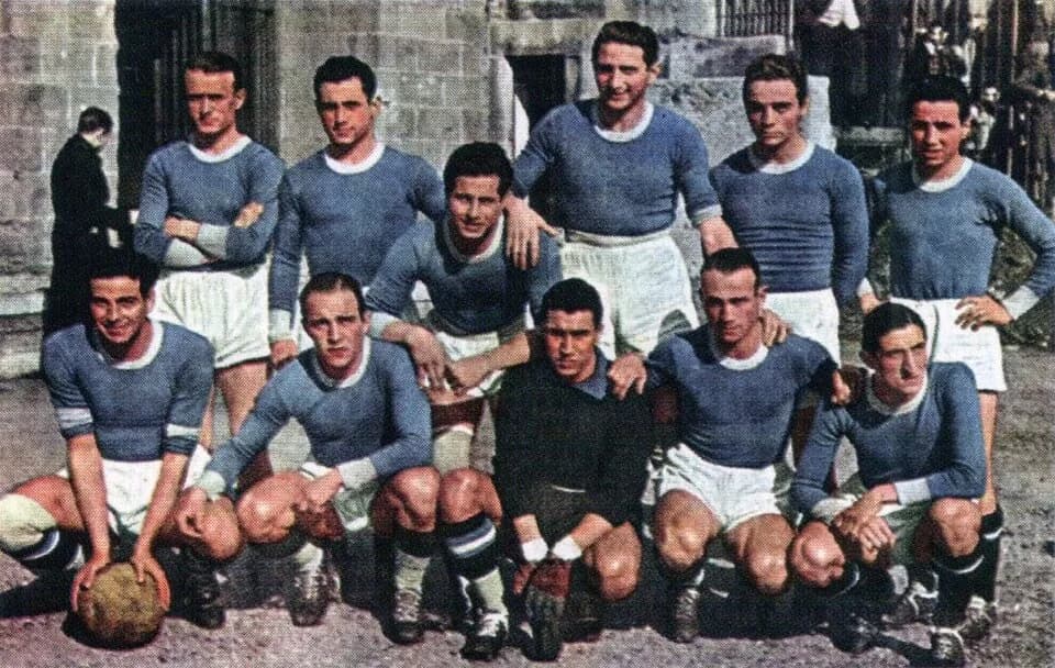 Silvio Piola - A line-up of SS Lazio in the 1940–41 season. From left to right, standing: Otello Zironi, Vittorio Dagianti, Italo Romagnoli (bowed), Silvio Piola, Alessandro Ferri, Aldo Puccinelli; cr