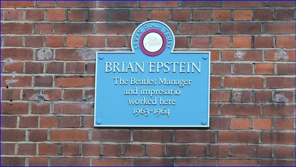 Brian Epstein - Brian Epstein worked here 1963-64 plaque by Seven Dials Trust, St. Giles's 13 Monmouth Street, London

kindly sent to us by Charles Watson

References
The Beatles Fan Club, 13 Monmouth