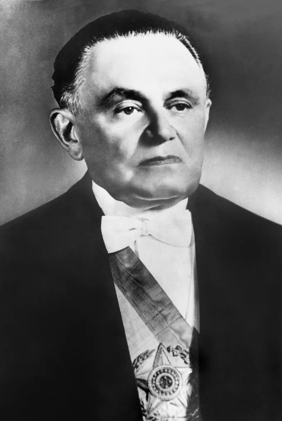 Humberto Castelo Branco - Foto oficial de Humberto de Alencar Castelo Branco, presidente do Brasil entre 1964 e 1967.