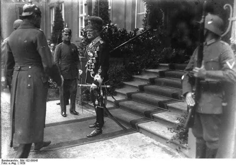 August von Mackensen - For documentary purposes the German Federal Archive often retained the original image captions, which may be erroneous, biased, obsolete or politically extreme. Generalfeldmarsc
