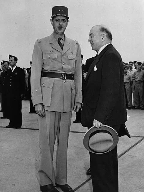 William Lyon Mackenzie King - General Charles de Gaulle with Rt. Hon. W.L. Mackenzie King