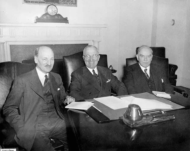 William Lyon Mackenzie King - Rt. Hon. Clement Attlee, President Harry Truman and Rt. Hon. W.L. Mackenzie King concluding talks on atomic energy