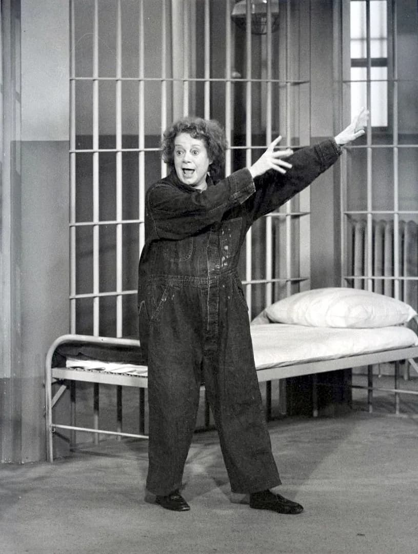 Elsa Lanchester - Actress Elsa Lanchester guest starring in an episode of Here's Lucy in 1973