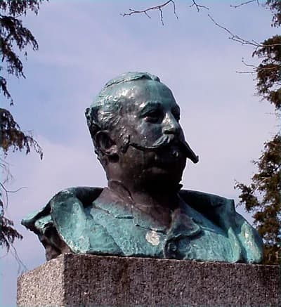 Alexander Kielland - Statue of Norwegian author Alexander Kielland in the Reknes Park in Molde, Norway. Statue created by Peder Severin Krøyer (1851-1909), and unveiled by Bj Børnson 1907.