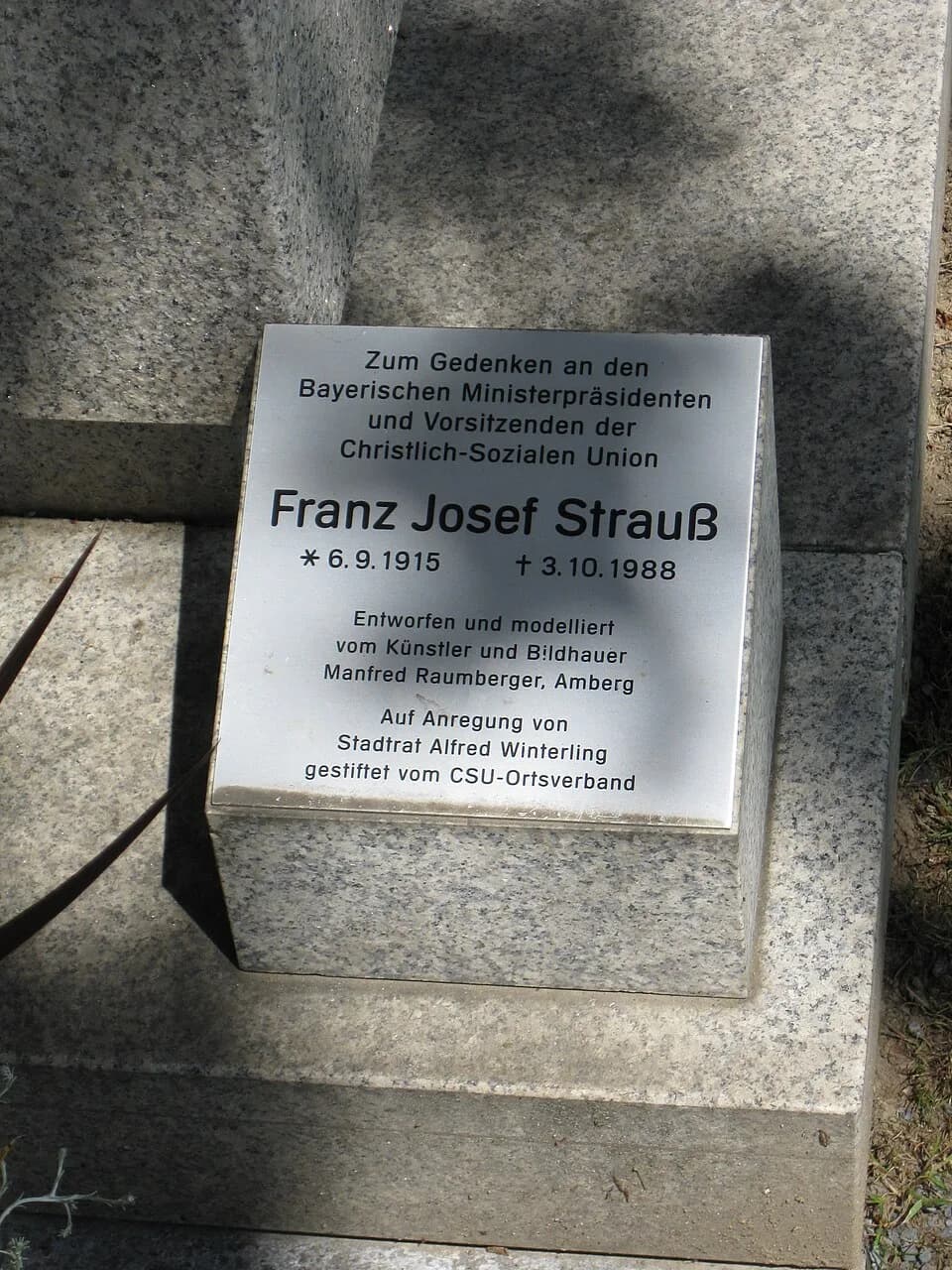 Franz Josef Strauß - Gebäude und Plätze in Rehau
