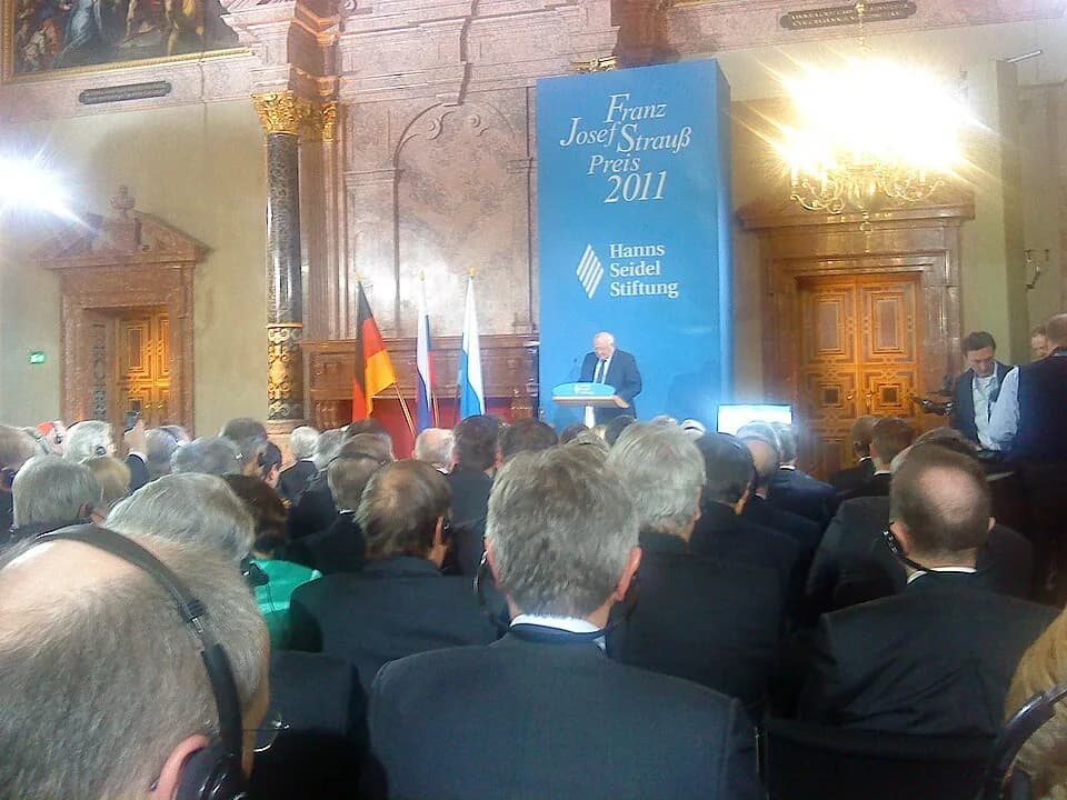 Franz Josef Strauß - Verleihung des Franz-Josef-Strauß-Preises an Michael Gorbatschow im Kaisersaal der Residenz in München