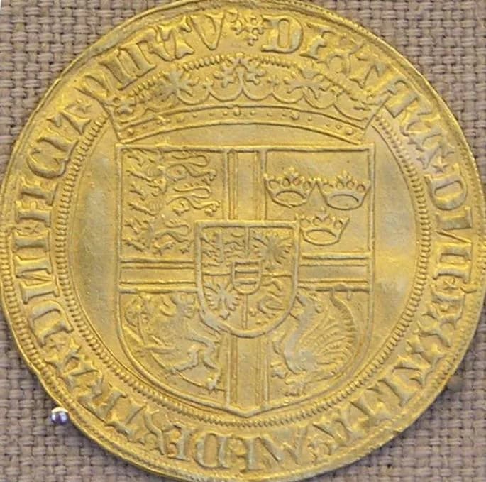 John, King of Denmark - Coat of Arms on the rear side of gold coin from 1496, 1502 or 1508 (?) issued by Danish king Kong Hans (1483-1513) with face value "1 Nobel".