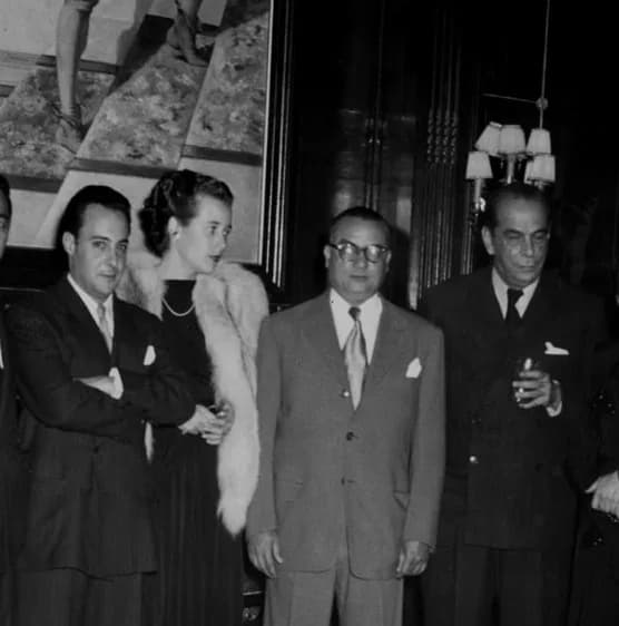 Rómulo Gallegos - Eduardo Mendoza and his wife with Rómulo Betancourt and Romulo Gallegos.