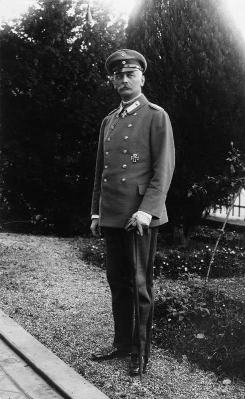 Erich von Falkenhayn - For documentary purposes the German Federal Archive often retained the original image captions, which may be erroneous, biased, obsolete or politically extreme. Erich von Falken