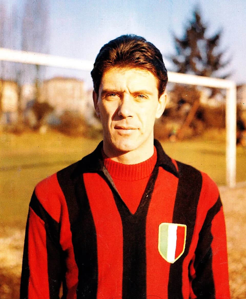 Cesare Maldini - Il calciatore italiano Cesare Maldini al Milan nella stagione sportiva 1959-1960.
Licensing
Maldini, Cesare

it:Categoria:Immagini di Cesare Maldini