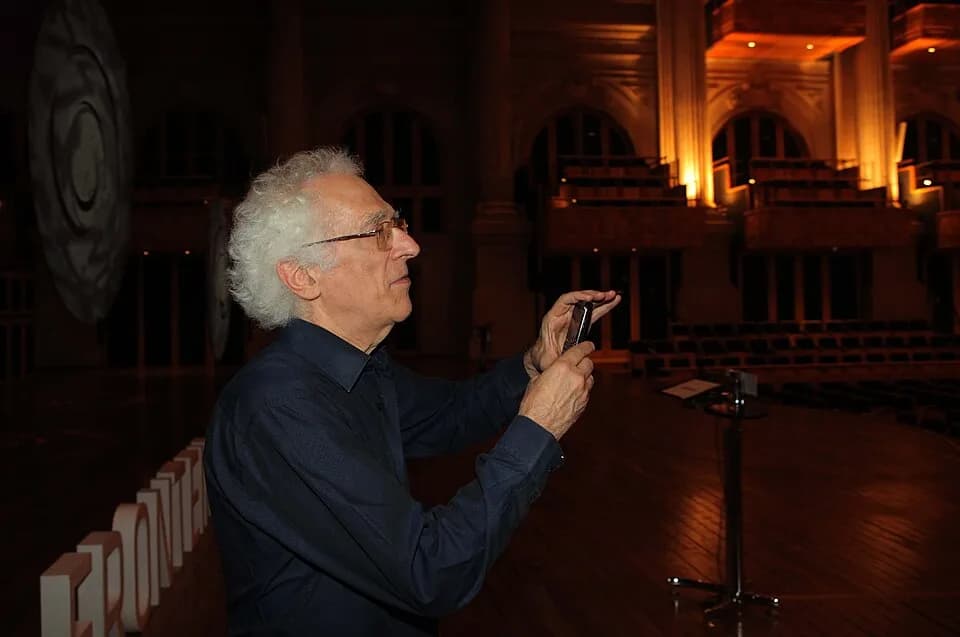 Tzvetan Todorov - Tzvetan Todorov no Fronteiras do Pensamento São Paulo 2012