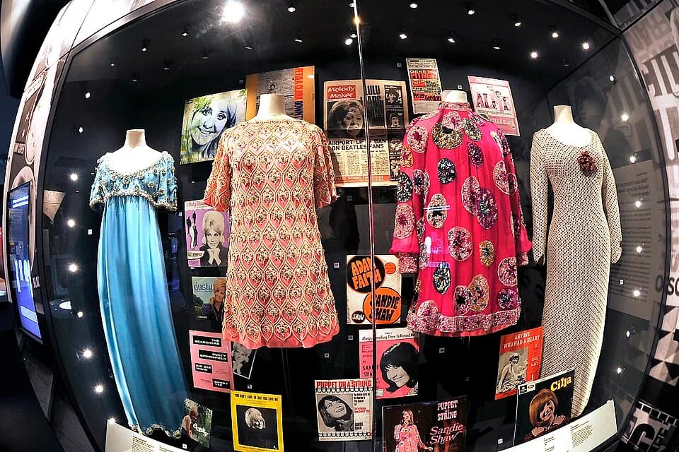 Dusty Springfield - Cilla Black and Dusty Springfield to name a few.