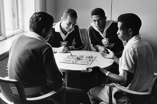 Vavá - Hindås 3 June 1958. The Brazilian World Cup players Vava, Gilmar, Garrincha and Moseir playing the board game Ludo at their training grounds in Hindås.