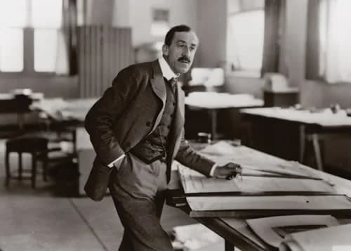 Henry van de Velde - Henry Van de Velde in seinem Atelier in Weimar. Fotografie von Louis Held, 1910.[1]