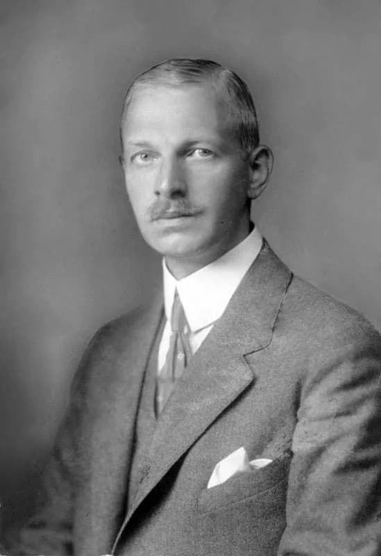 Wilhelm Cuno - Bundesarchiv Bild 183-2002-0625-505, Dr. Wilhelm Cuno.jpg