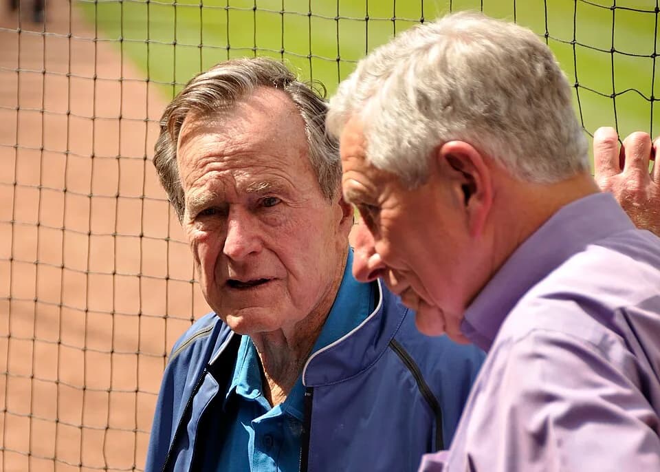 George H. W. Bush - George H. W. Bush (left) and Drayton McLane, Jr.