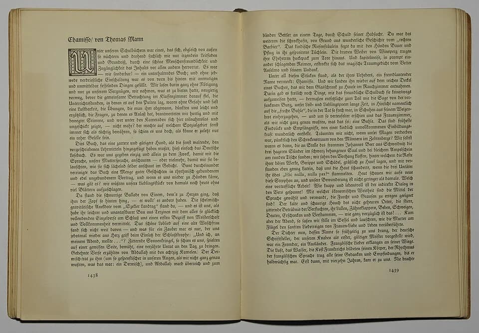 Thomas Mann - Thomas Mann: Chamisso [Essay]. In: Die neue Rundschau, 10. Heft Oktober 1911 (Verlag S. Fischer Berlin). 
Typographie des Erstdrucks von Thomas Manns Chamisso-Essay. 

Exemplar aus der S