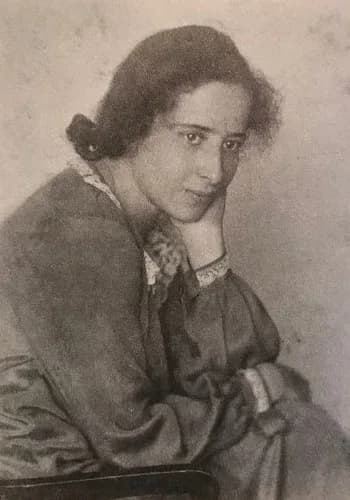 Hannah Arendt - Portrait of Hannah Arendt in 1924