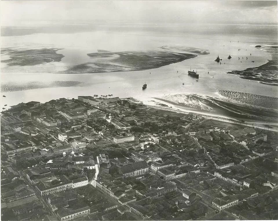 Amelia Earhart - Aerial view of São Luís, Maranhao - northern Brazil.