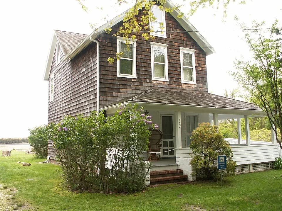 Jackson Pollock - Pollock-Krasner House in en:Springs, New York Photo taken by poster in May 2006
