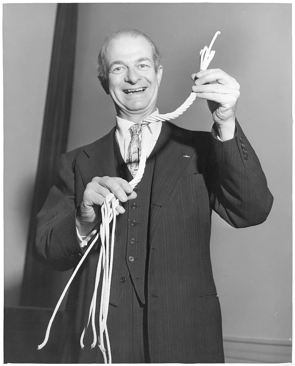 Linus Pauling - Subject: Pauling, Linus 1901-1994
Type: Black-and-white photographs
Topic: Chemistry
     Nobel Prizes
Local number: SIA Acc. 90-105 [SIA2009-1316]
Summary: Linus Carl Pauling (1901-19