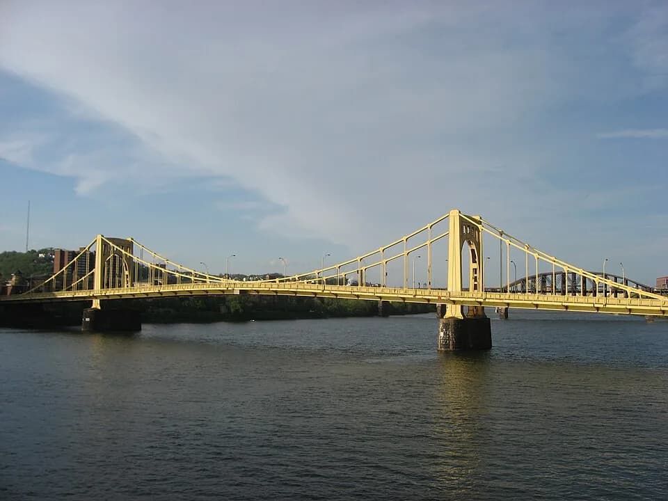 Rachel Carson - Western (downstream) side of the Ninth Street Bridge, which spans the Allegheny River at downtown Pittsburgh, Pennsylvania, United States. Built in 1925, it is listed on the National