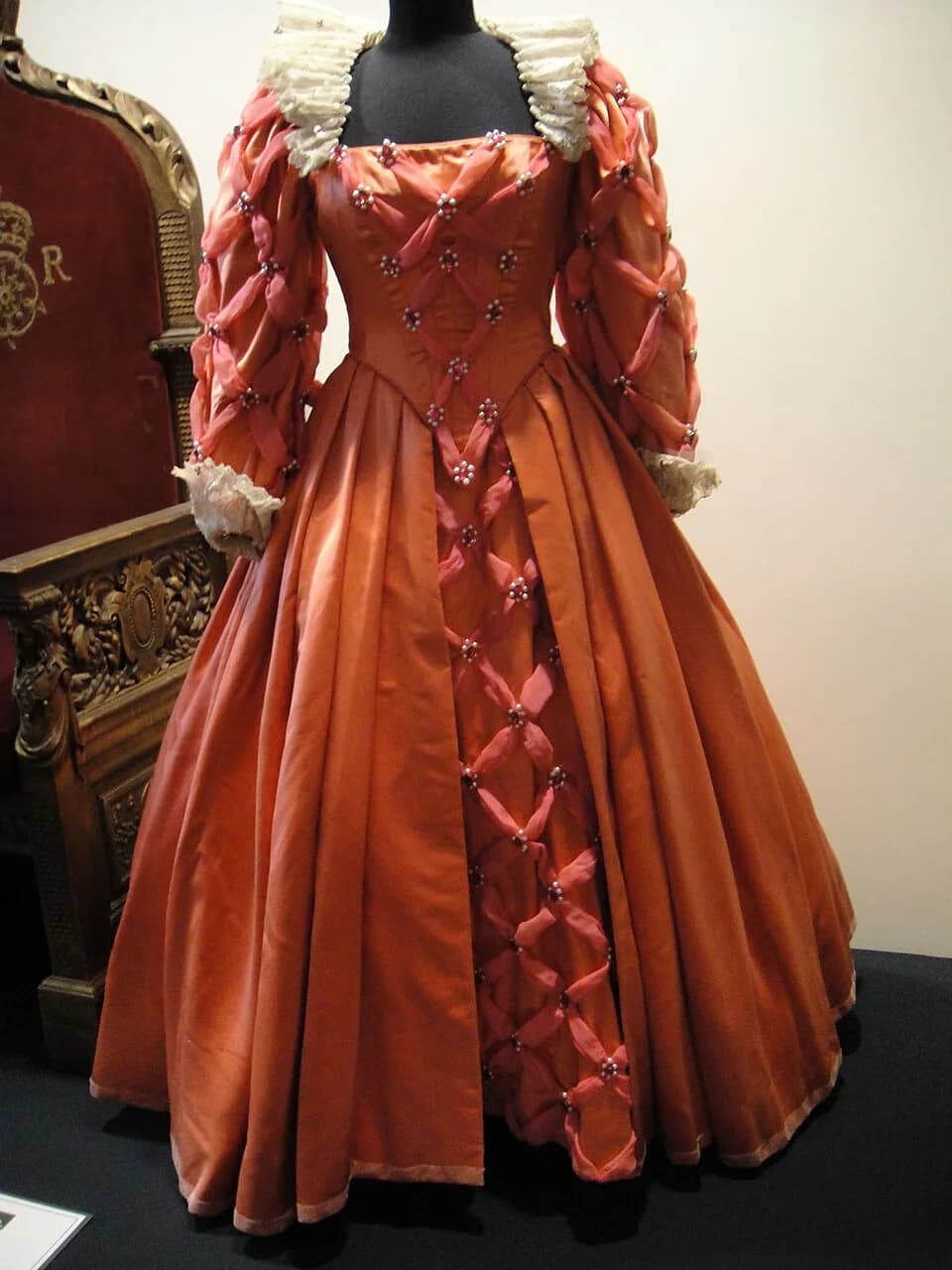 Bette Davis - Bette Davis "Elizabeth I of England" royal gown from "The Virgin Queen" at the Debbie Reynolds Auction Breaks Up Historic Hollywood Collection (The Paley Center for Media in Beverly Hill