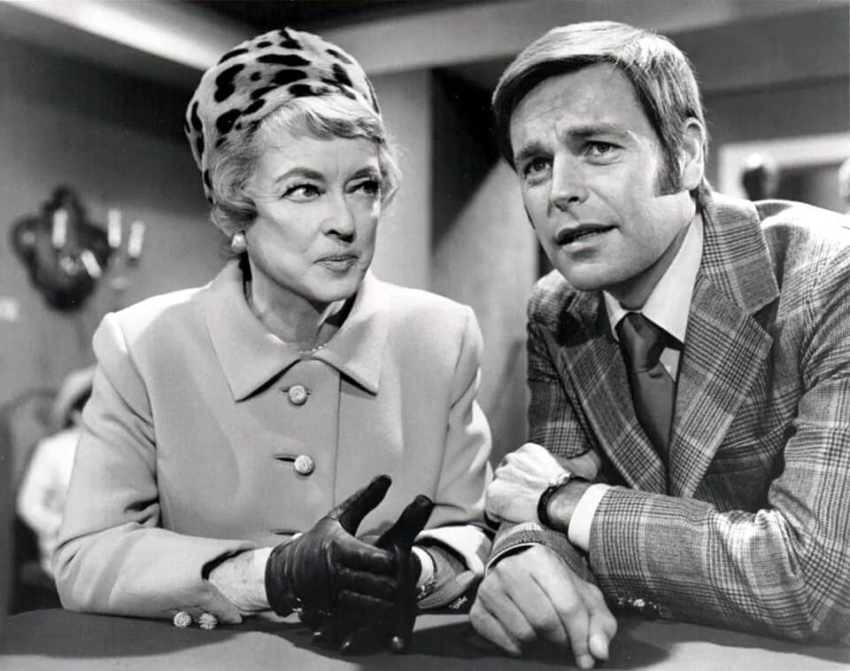 Bette Davis - Robert Wagner and guest star Bette Davis in It Takes a Thief, Season 3, Episode 17 (Touch of Magic) - 1970