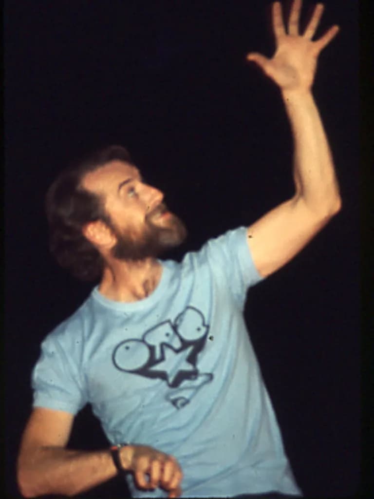 George Carlin - In concert at the Zembo Mosque, Harrisburg, Pa
