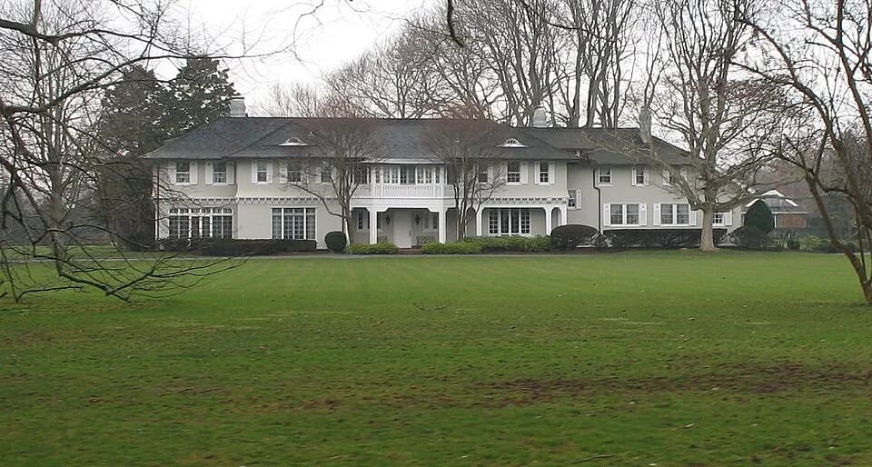 Jacqueline Kennedy Onassis - Lasata, the girlhood home of Jacqueline Kennedy Onassis in East Hampton (village), New York. Photo by poster in January 2007.