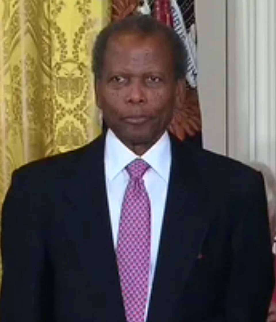 Sidney Poitier - Actor Sidney Poitier receives the Presidential Medal of Freedom from President Barack Obama on August 12, 2009.