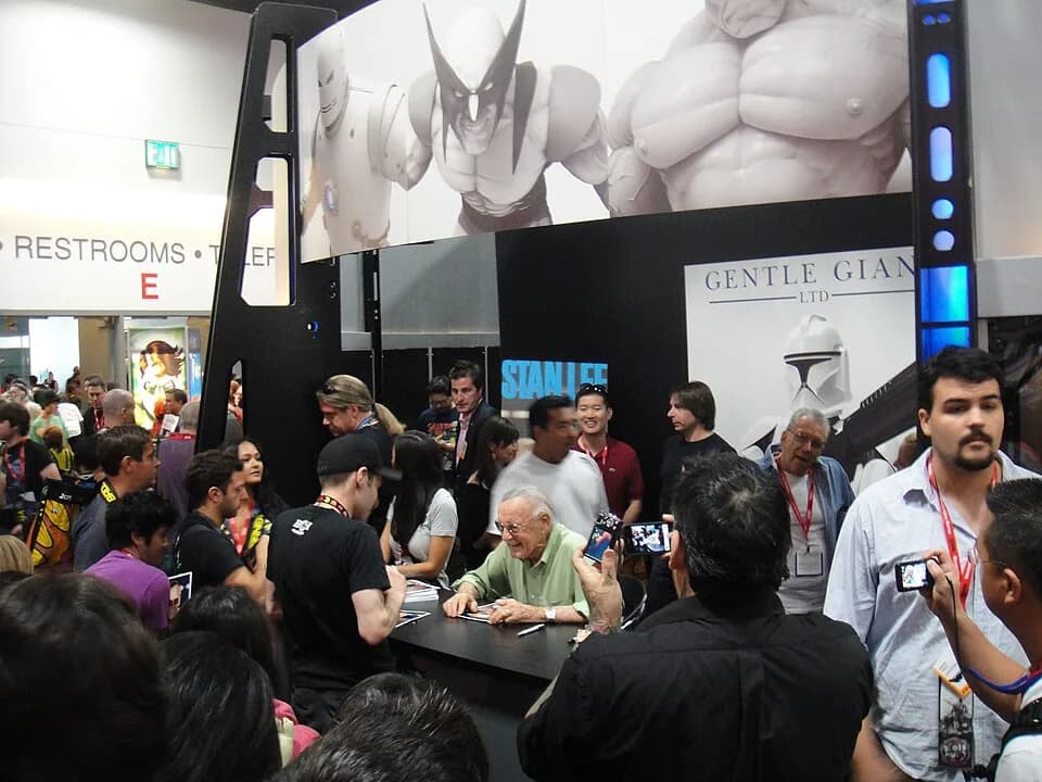 Stan Lee - San Diego Comic-Con 2011 - Stan Lee signs at the Gentle Giant booth