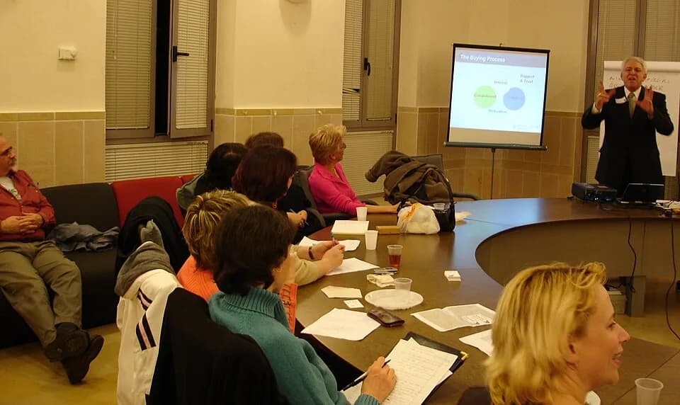 Dale Carnegie - Meeting in Yokneam of Freelance Professionals on "How to Win Contracts and Influence Clients" (Feb. 2006)