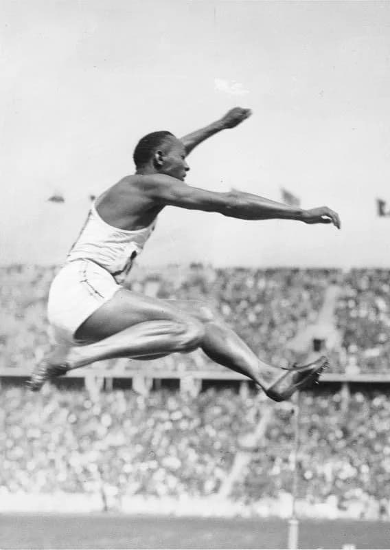 Jesse Owens - For documentary purposes the German Federal Archive often retained the original image captions, which may be erroneous, biased, obsolete or politically extreme. Berlin, Olympiade, Jesse