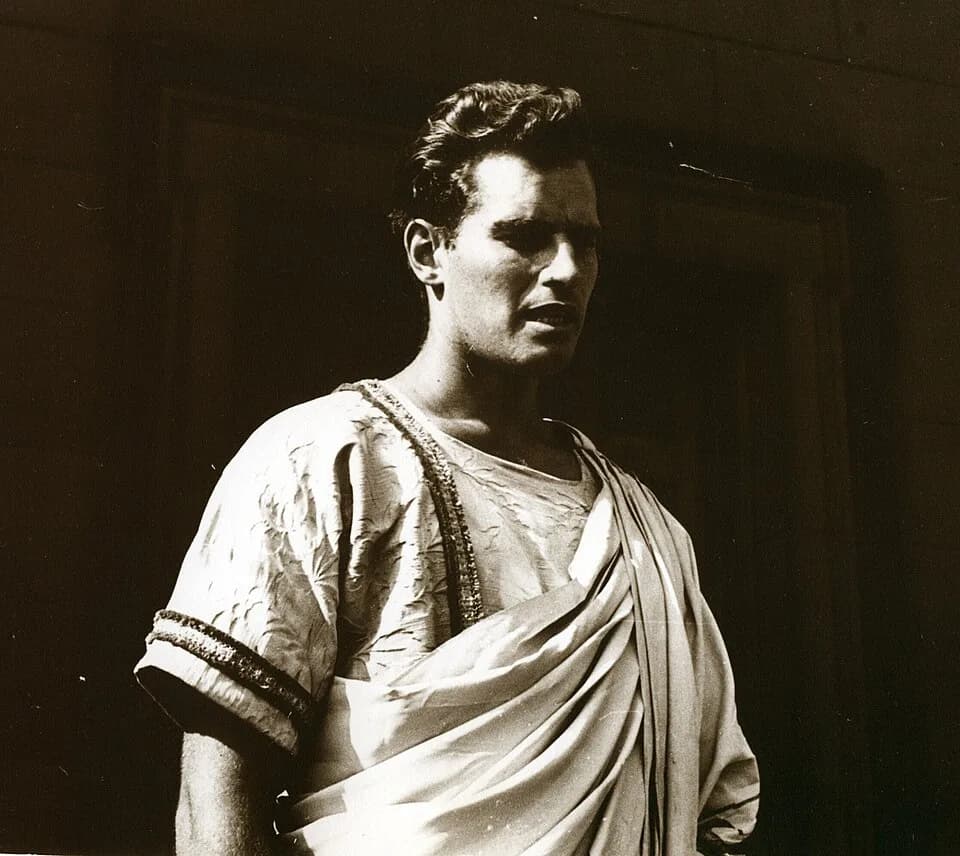 Charlton Heston - Taken during the production of the play Julius Caesar, 1950. The location is Chicago's Museum of Science & Industry.
Other images by this contributor - User:Sba2
Use this image