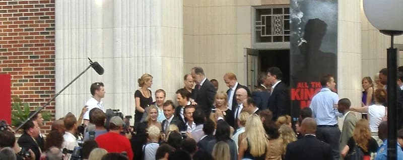 James Gandolfini - Premier of the new "All the Kings Men" film, McAlister Auditorium, New Orleans.

Visible on the auditoriums front steps are Kate Winslet, Jude Law, Mark Ruffalo, Sean Penn, Kathy Ba