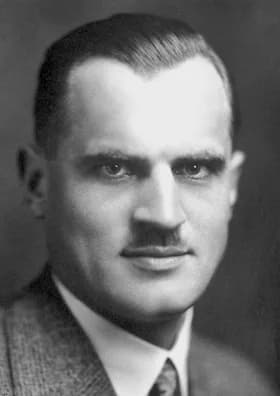 Arthur Holly Compton - Arthur Compton