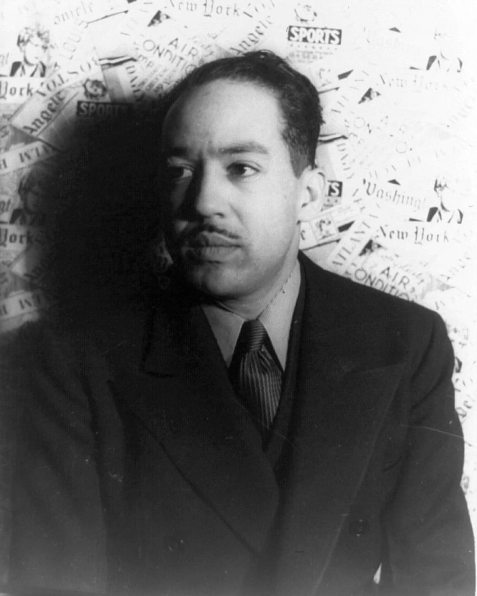 Langston Hughes - w:en:Langston Hughes photographed by w:en:Carl Van Vechten, 1936.