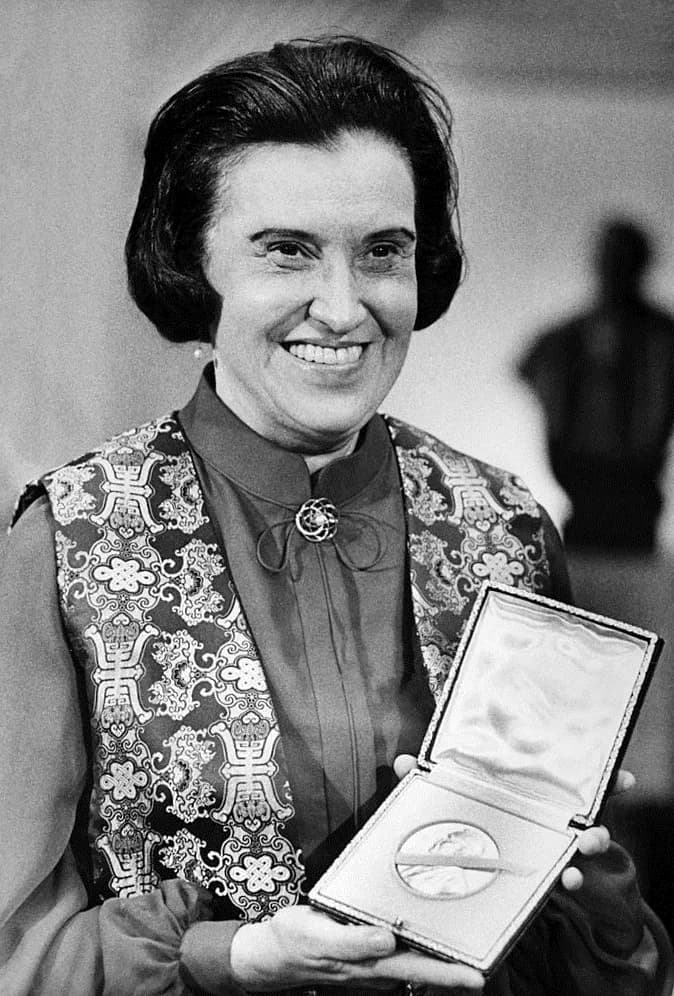 Rosalyn Sussman Yalow - 1977 Press Photo Rosalyn Yalow New York Winner Nobel Prize Medicine Stockholm