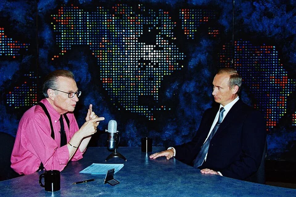 Larry King - Vladimir Putin spoke about the Kursk tragedy in an interview with CNN’s Larry King.