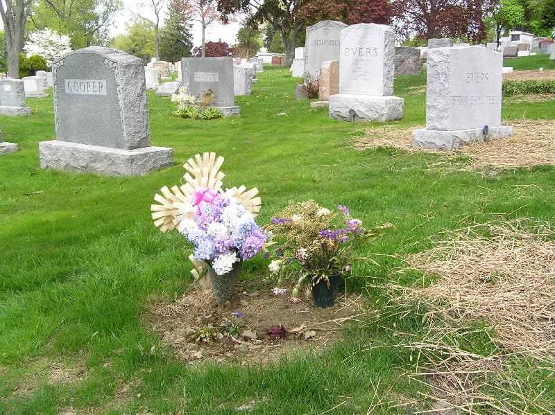 Anne Bancroft - I took this photograph of Anne Bancroft's currently unmarked grave in Kensico Cemetery, Valhalla, New York on May 3, 2006.