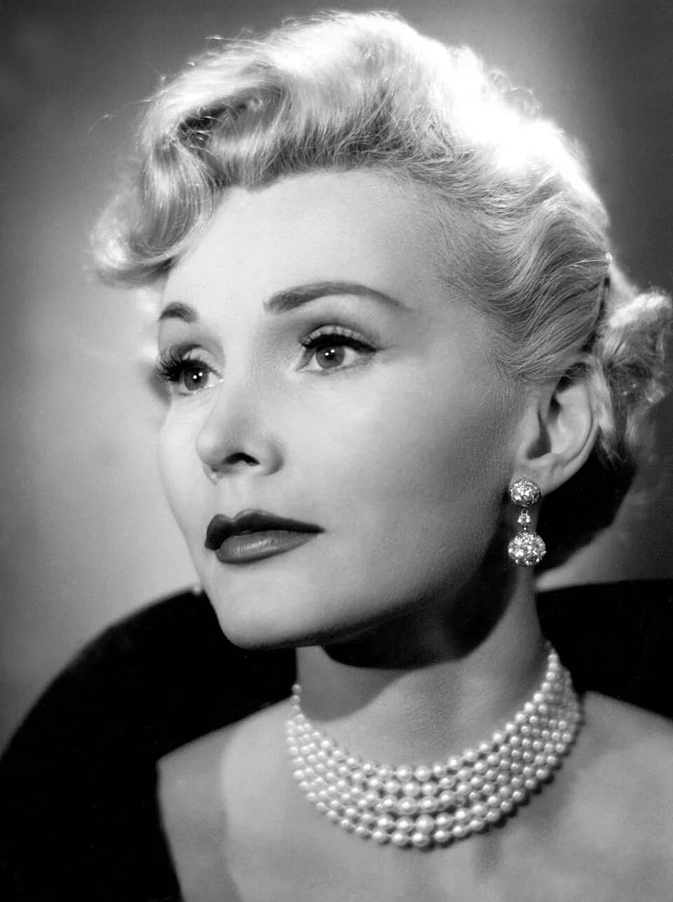 Zsa Zsa Gabor - Studio publicity portrait]