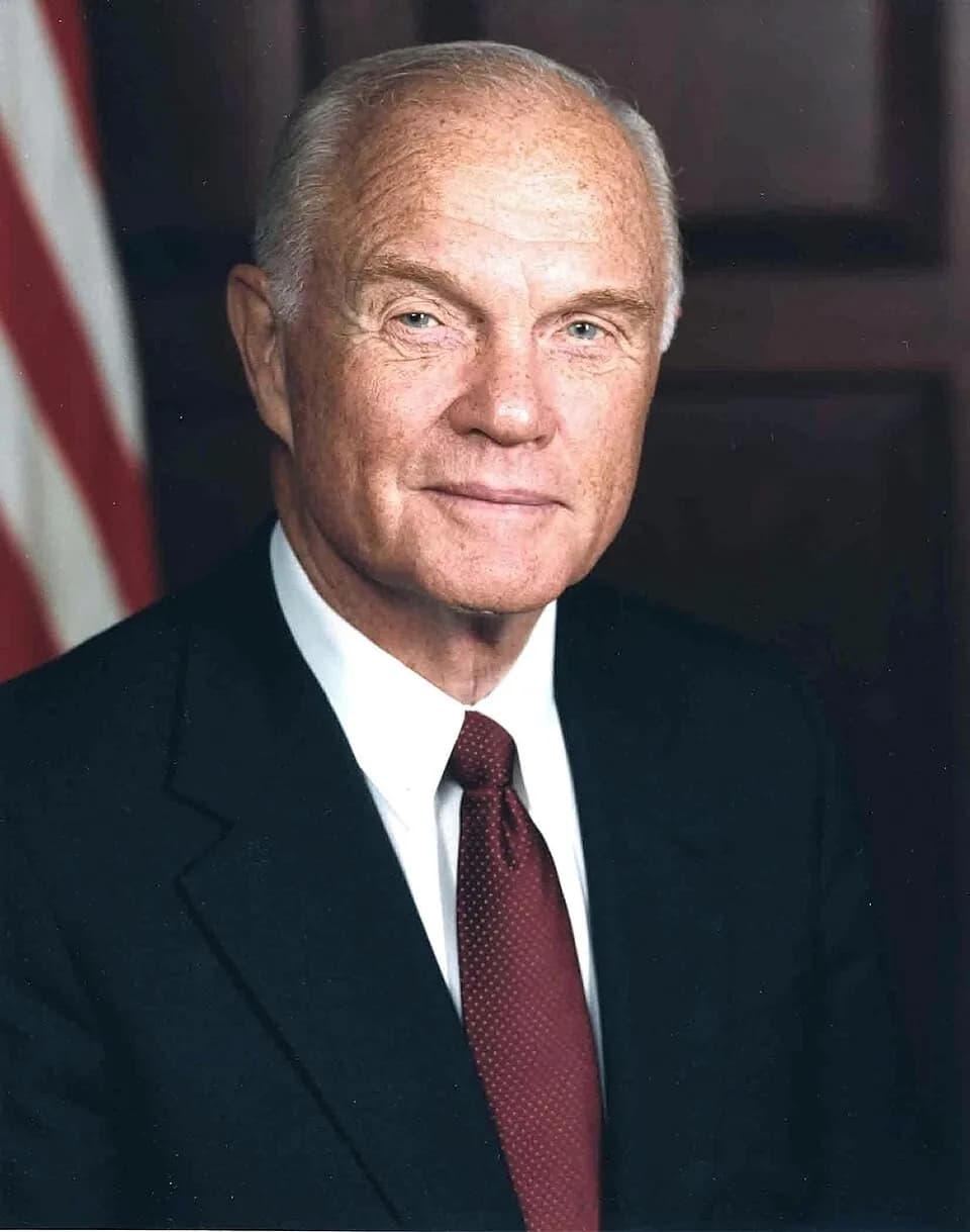 John Glenn - John Glenn official portrait.
