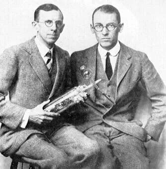 Clinton Davisson - Clinton Joseph Davisson (left; 1881-1958) and Lester Halbert Germer (right; 1896-1971) in 1927, physicists who performed the Davisson-Germer experiment in 1923-1927 at Bell Labs, th