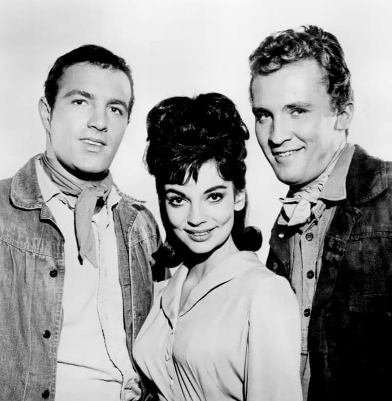 James Caan - Photo of James Caan, Karyn Kupcinet and Roy Thinnes from an episode of the program Death Valley Days.