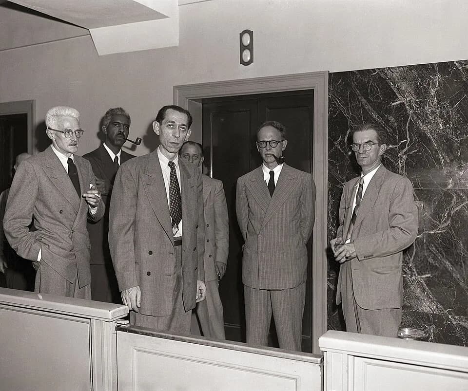 Dashiell Hammett - New York, Ny: Dashiell Hammett (1894-1961) Alpheus Hinton, Abner Green, Fredrick Vanderbilt Field, and unidentified U.S. Marshall.